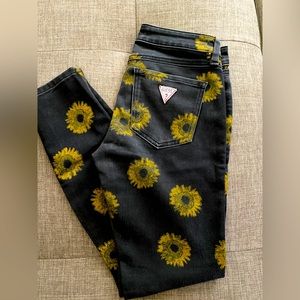 Ankle sunflower guess pants size 26
